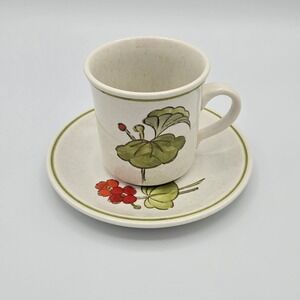 Vtg Geranium Poppytrail Metlox Made in California Coffee Cup‎ Saucer Speckled